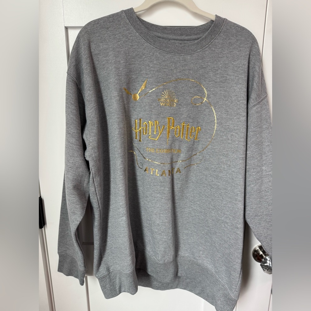 Harry Potter The Exhibition Atlanta Sweatshirt Gray with Gold Print size XL